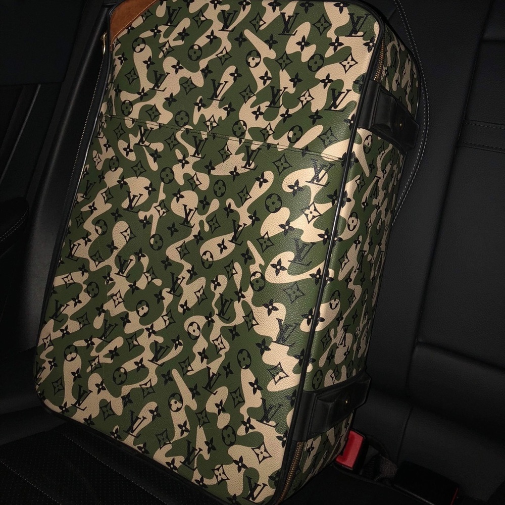 LOUIS VUITTON X TAKASHI MURAKAMI PEGASE 60